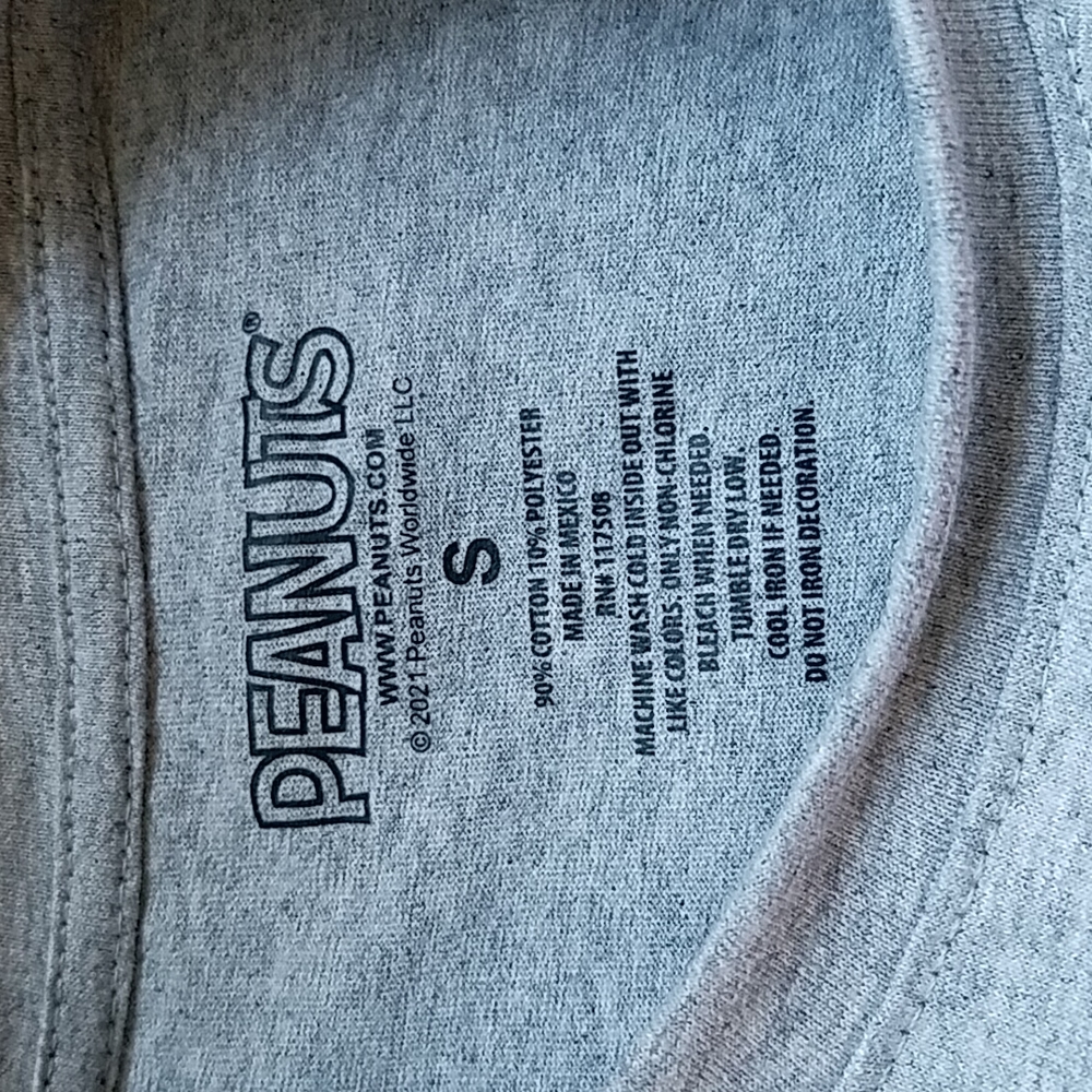 PEANUTS Snoopy Tee - Picture 4 of 4